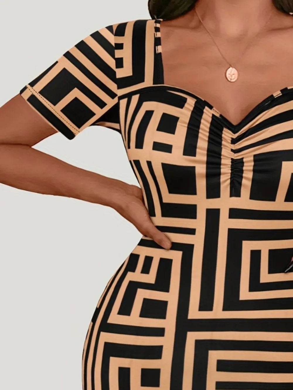 Plus Size Sweetheart Neck Short Sleeve Mini Dress - IntuitiveEncBoutique