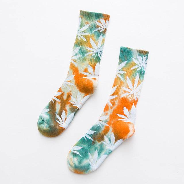 White Maple Leaves Men Colorful Cotton Socks Hip Hop Street Skater Socks - IntuitiveEncBoutique