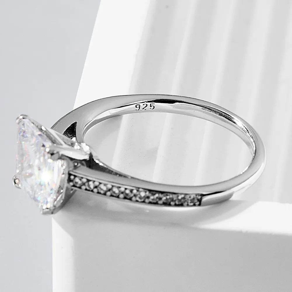 925 Sterling Silver Zircon Ring - IntuitiveEncBoutique