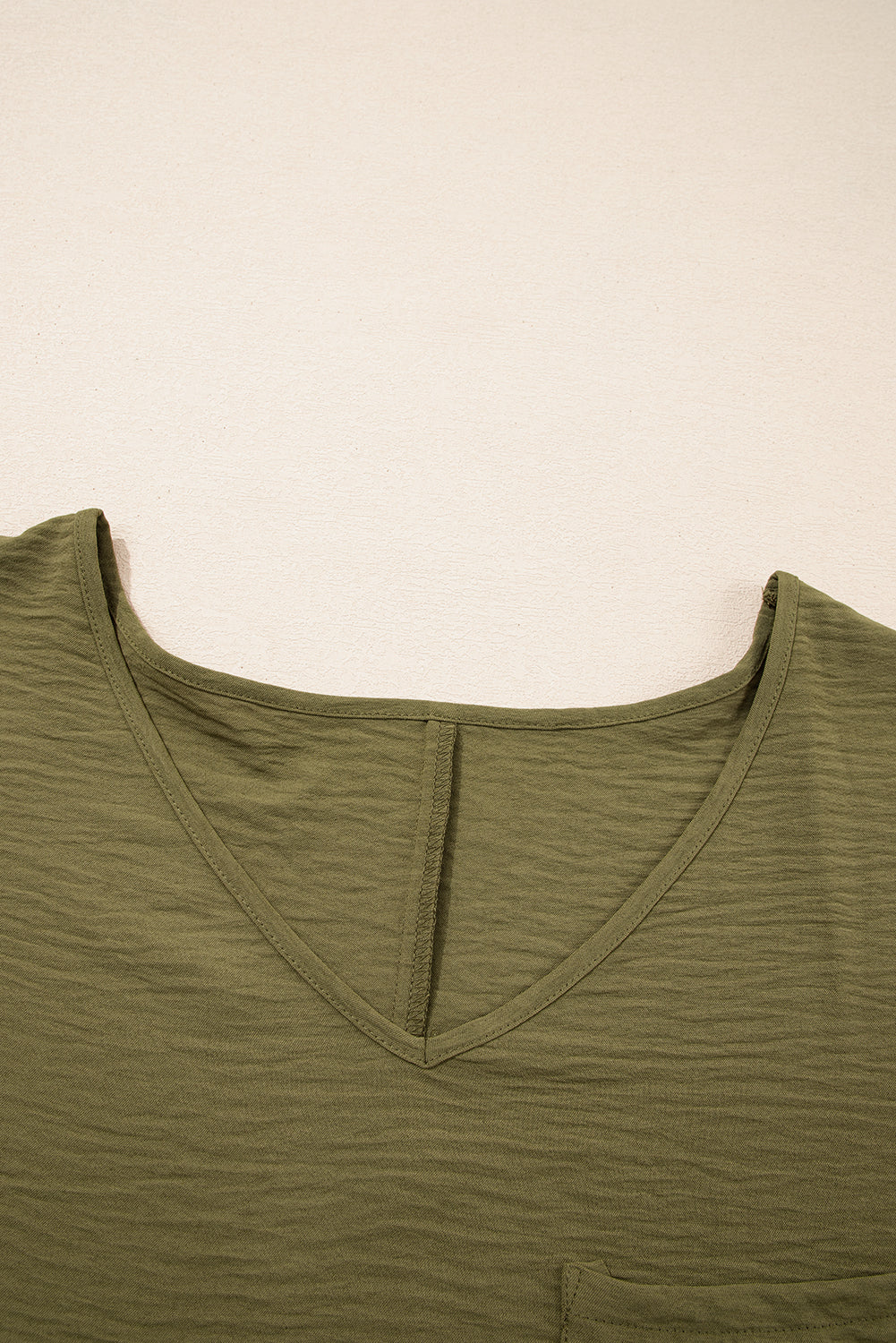 Four Leaf Clover Textured Half Sleeve V Neck Plus Size T Shirt with Chest Pocket