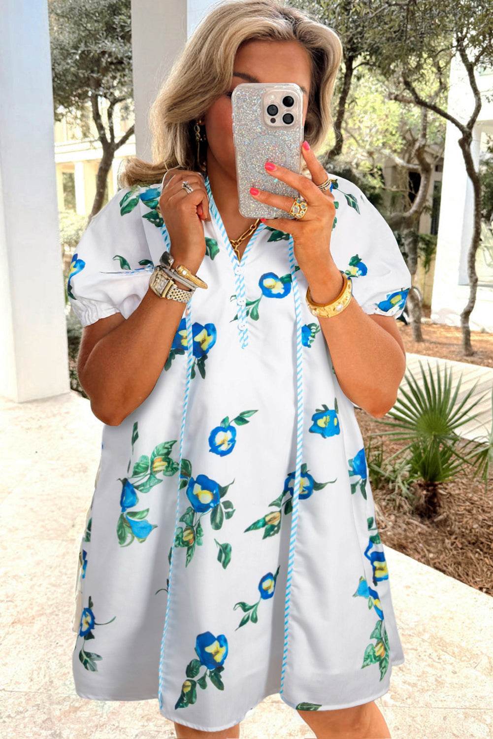 White Plus Size Floral Short Puff Sleeve Contrast Tie V Neck Dress - IntuitiveEncBoutique