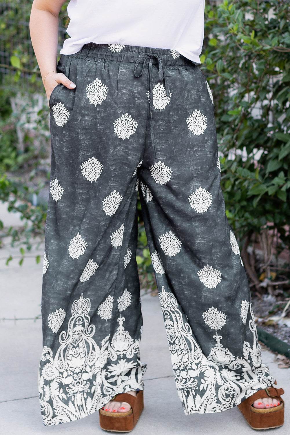 Black Plus Size Geometric Ethnic Print Drawstring Wide Leg Pants - IntuitiveEncBoutique