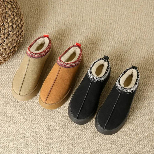 Faux Fur Center-Seam Slippers - IntuitiveEncBoutique