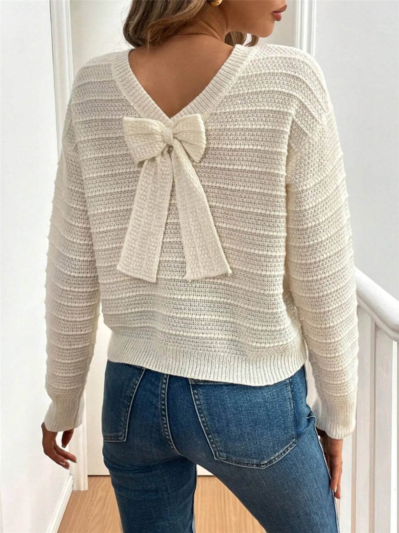 Round Neck Bow-Back Knit Top - IntuitiveEncBoutique