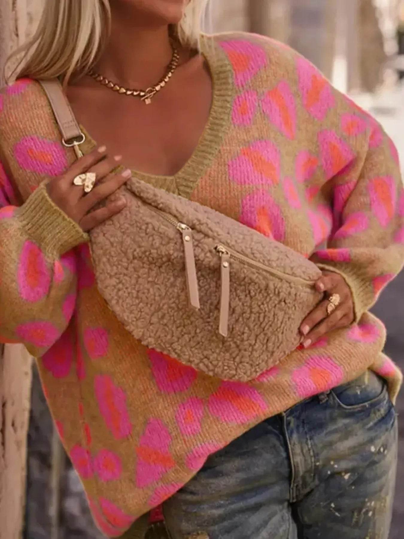 Leopard Oversized V-Neck Sweater - IntuitiveEncBoutique
