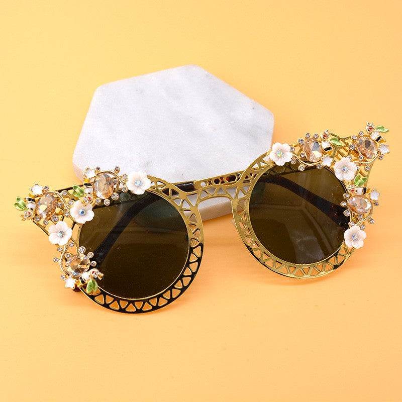 European and American exaggerated folding sunglasses for women, Baroque star street photography sunglasses, sunglasses for women - IntuitiveEncBoutique