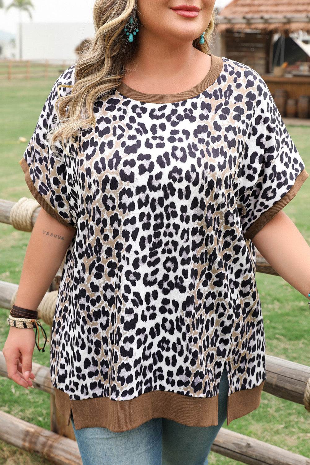Khaki Leopard Contrast Trim Short Sleeve Loose Plus Size Top - IntuitiveEncBoutique