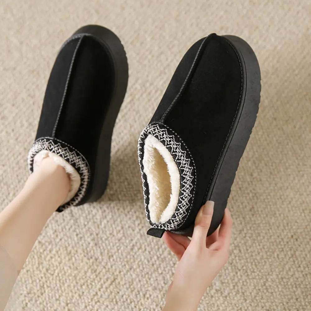 Faux Fur Center-Seam Slippers - IntuitiveEncBoutique