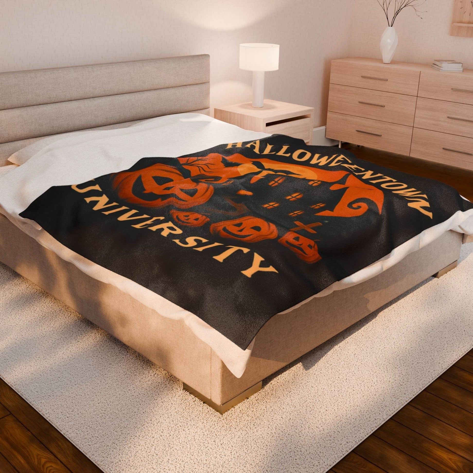 Halloween-Themed Velveteen Plush Blanket - Cozy Decor for Fall, Gift for Students, Spooky Vibes, Perfect for Home, Halloween Party [...] - IntuitiveEncBoutique