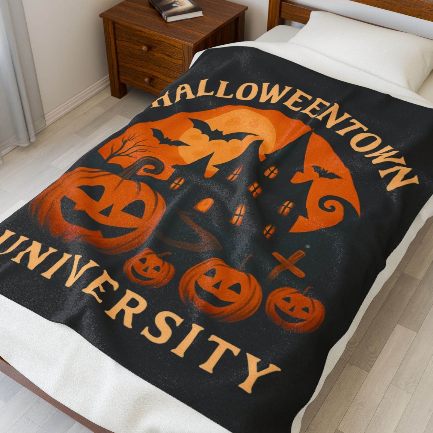 Halloween-Themed Velveteen Plush Blanket - Cozy Decor for Fall, Gift for Students, Spooky Vibes, Perfect for Home, Halloween Party [...] - IntuitiveEncBoutique