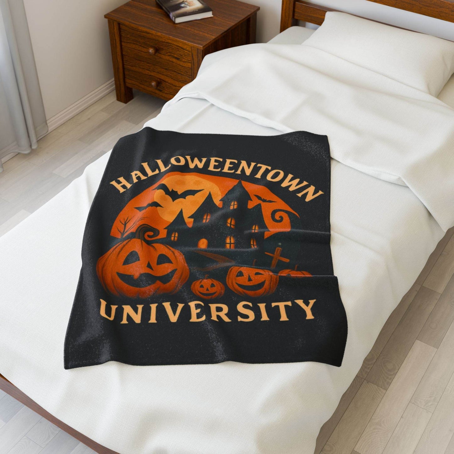Halloween-Themed Velveteen Plush Blanket - Cozy Decor for Fall, Gift for Students, Spooky Vibes, Perfect for Home, Halloween Party [...] - IntuitiveEncBoutique