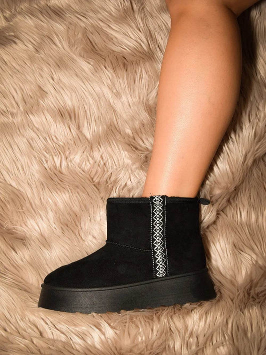 WILD DIVA Round Toe Platform Boots - IntuitiveEncBoutique